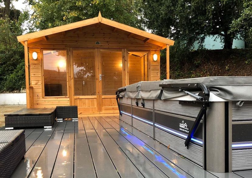 3ft veranda & slatted timber floor